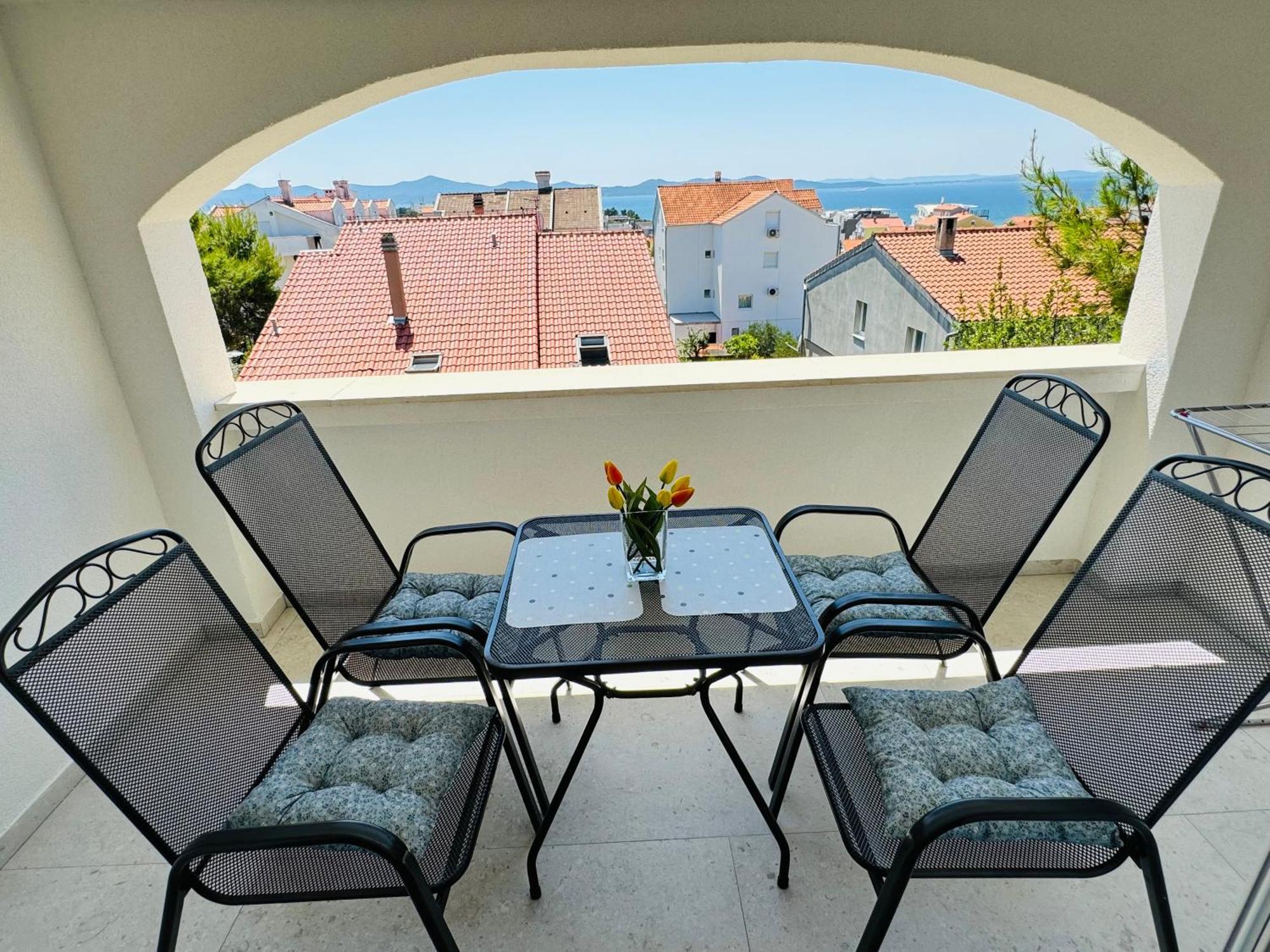 Apartments & Rooms Petra Задар Екстериор снимка
