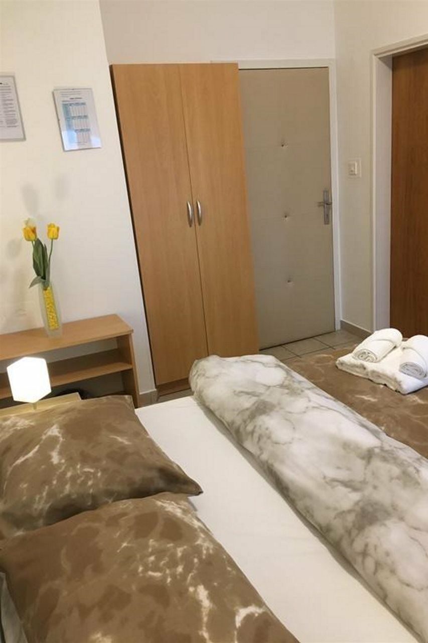 Apartments & Rooms Petra Задар Екстериор снимка